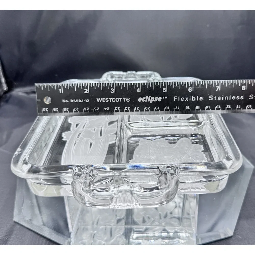 Duncan Miller‎ Intaglio Carved Glass 3-Section Square 7.5